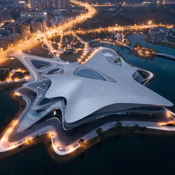 首胜证券 十二时辰里的新与旧——成都