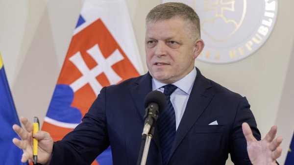 创牛配资 斯洛伐克总理：结束俄乌冲突的前提是乌克兰不加入北约